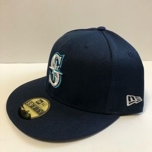 NWT Fitted Seattle Mariners Hats Navy Color